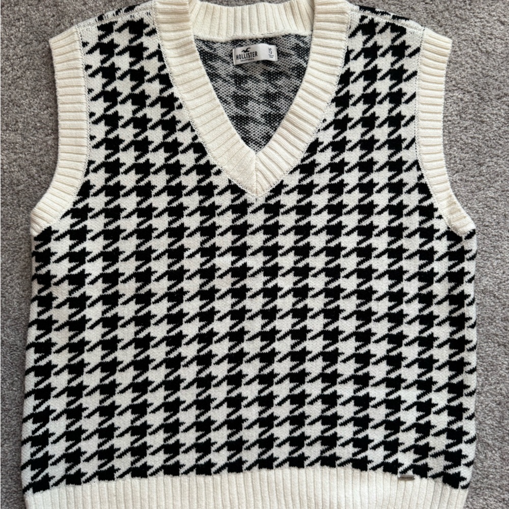 Hollister Black and White V-Neck Sweater Vest